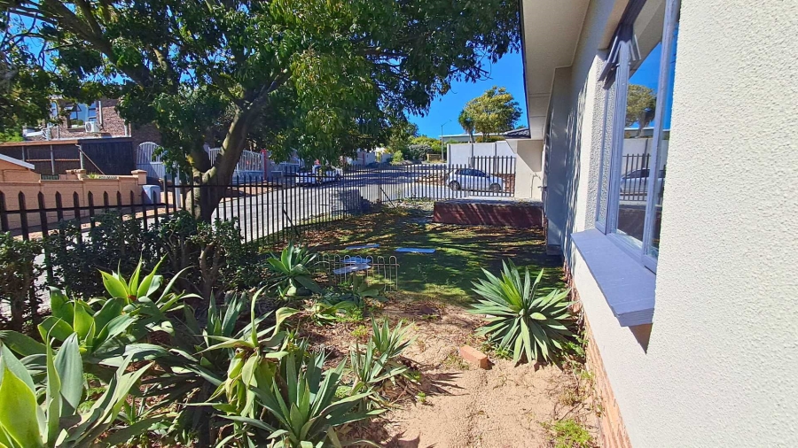 To Let 3 Bedroom Property for Rent in Ruwari Western Cape
